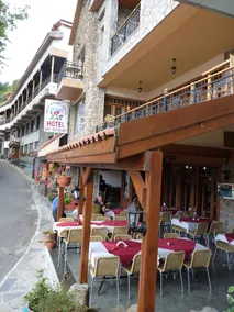 Mountain Rose Hotel & Restaurant - Restaurant