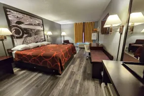 Super 8 by Wyndham Cloverdale IN - Chambre