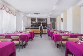 Altos Hotel - Restaurant
