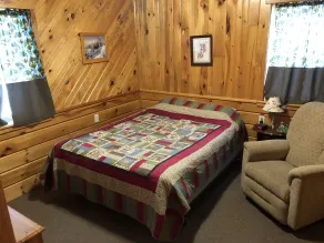 Sunset Pines Resort - Zimmer