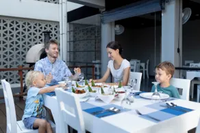 Oceanfront Condos Nilaveli by ICC - Restaurant