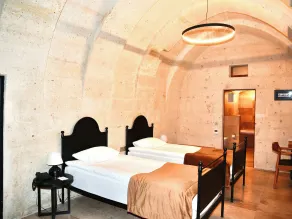 Evanthia Cave Suites - Chambre