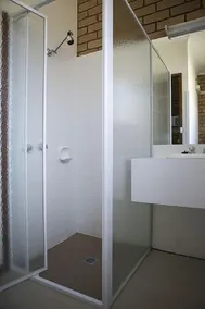SHEPPARTON MOTOR INN Tudor House Motel - Baño