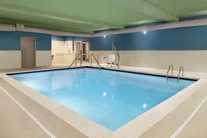 Holiday Inn Express & Suites - Cincinnati South - Wilder by IHG - Pool