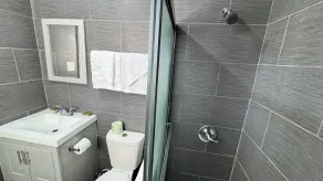 Economy 7 Inn Near Hampton University VA - Salle de bain