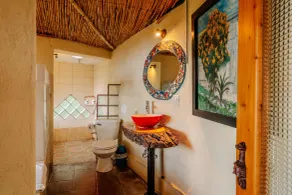 Jenna's River Bed & Breakfast - Bathroom