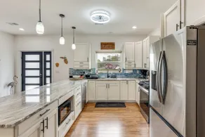 Pet-friendly Vineyard Lake Canal Oasis w/ Yard! - Interiør