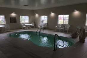 Microtel Inn & Suites by Wyndham Dickinson - Piscine