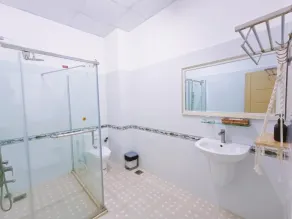 Phuong Thuy Hotel - Bad
