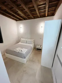 Repetita Juvant - Room
