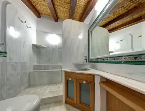 Malvasia Traditional Hotel - Bad