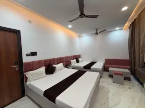 HOTEl SHREE ASHTVINAYAK GRAND - Værelse