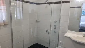Forstay Motel - Bathroom