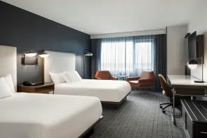 Courtyard by Marriott Montreal Airport - Chambre