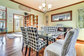 Hot Tub & Private Beach! Lake Erie Family Getaway - Interior