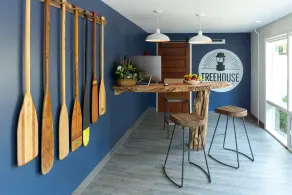 Treehouse Lodge - Hall