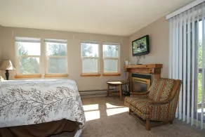 Quickdraw by KABINO Satellite WiFi Awesome Location Sleds Welcome Condo on Golf Course - Værelse