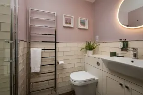Owl Cottage - Bathroom