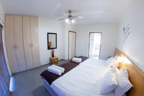 Meransha Langstrand Self Catering CC - Rum