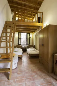 Camelot Traditional & Classic Hotel - Room
