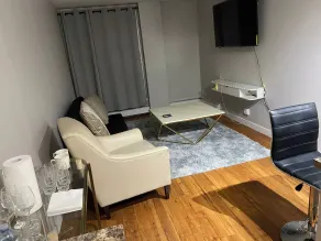 Downtown 1 Bedroom Apartment on 17 ave sw - Coin séjour