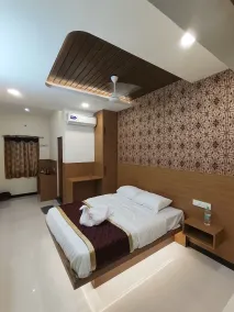 Nalli Plaza - Room