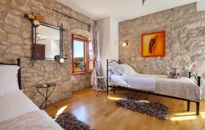 Villa Vicina - Historic Stone Villa with Pool & Sea Views I Milna - Room