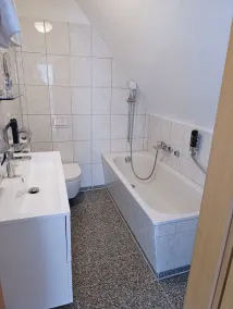 REGIOHOTEL Bunte Stadt Wernigerode - Bathroom