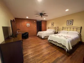 New Hope Lodge - Room