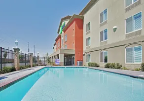 Holiday Inn Express Hotel & Suites Modesto-Salida by IHG - Pool