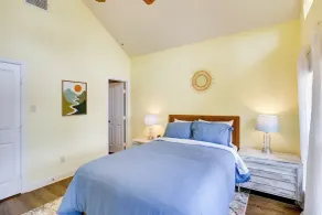 Fish & Kayak: Tranquil Cedar Creek Home! - Interiør