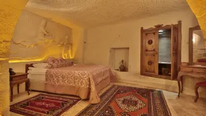 Phocas Cave Suites - Room