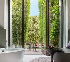 The Roseate - Room