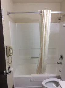 Rodeway Inn Whitehall - Salle de bain