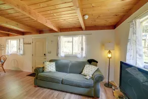 5 Mi to Fox State Forest: Lakefront Home w/ Dock - Interiör