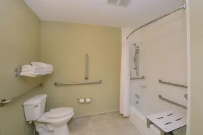 Holiday Inn Express and Suites Merrimack - Nashua by IHG - Salle de bain
