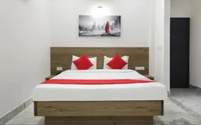 Hotel Nisha Nest - Habitación