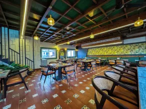 Green View By Green Tree - Behind Pramarth Niketan - Restaurant