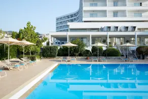 Lucy Hotel - Piscine