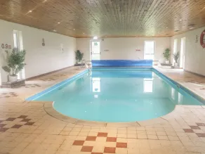 5 Lakeview Rise - Pool