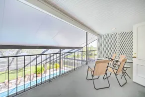Lanai & Pool: Elegant Villa in Winter Haven! - Innvendig