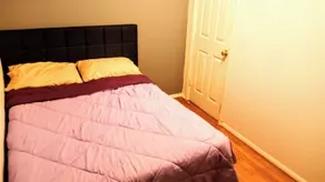 Room in Guest Room - Cozy Bedroom Close to Downtown - Zimmer