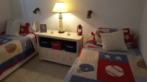 Apartment on the First Line of the Beach of Las Burras With sea Views - Chambre