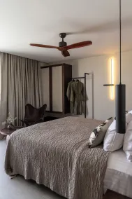 King Jason Zante – Designed for Adults - Chambre