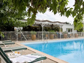ibis Styles Avignon Sud - Piscine