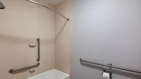 Best Western Emporia - Bathroom