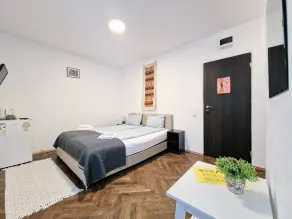 Main Square Apartments & More - Chambre