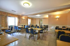White House Hotel - Restaurant