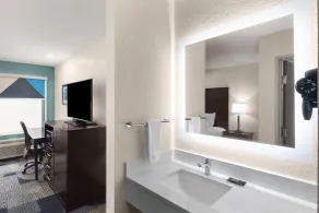 Baymont by Wyndham Iowa Lake Charles - Badeværelse