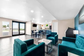Quality Inn & Suites Port Lavaca near Lighthouse Beach - Hall